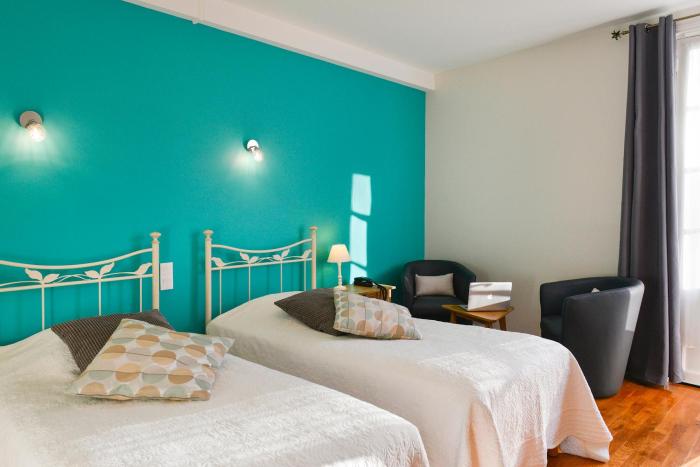 logis manoir de la giraudiere