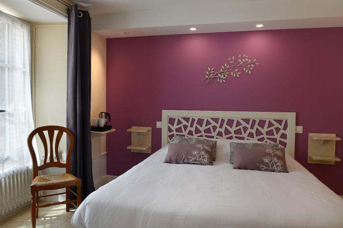 logis manoir de la giraudiere