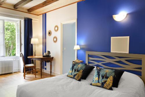 logis manoir de la giraudiere