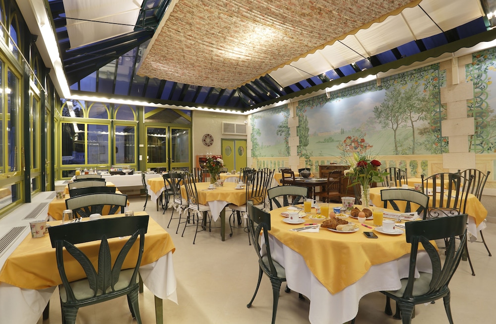 chateau de la rozelle