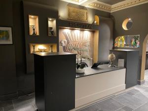 the avenue hotel