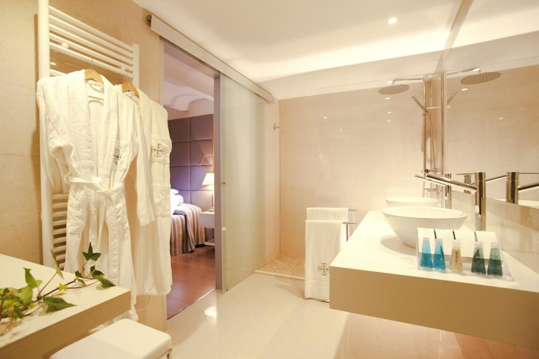 lhermitage hotel and spa