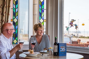 cliffs hotel blackpool