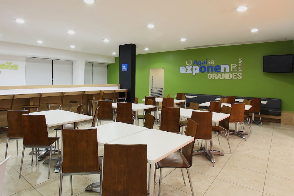 one queretaro aeropuerto hotel