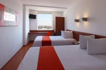 one queretaro aeropuerto hotel