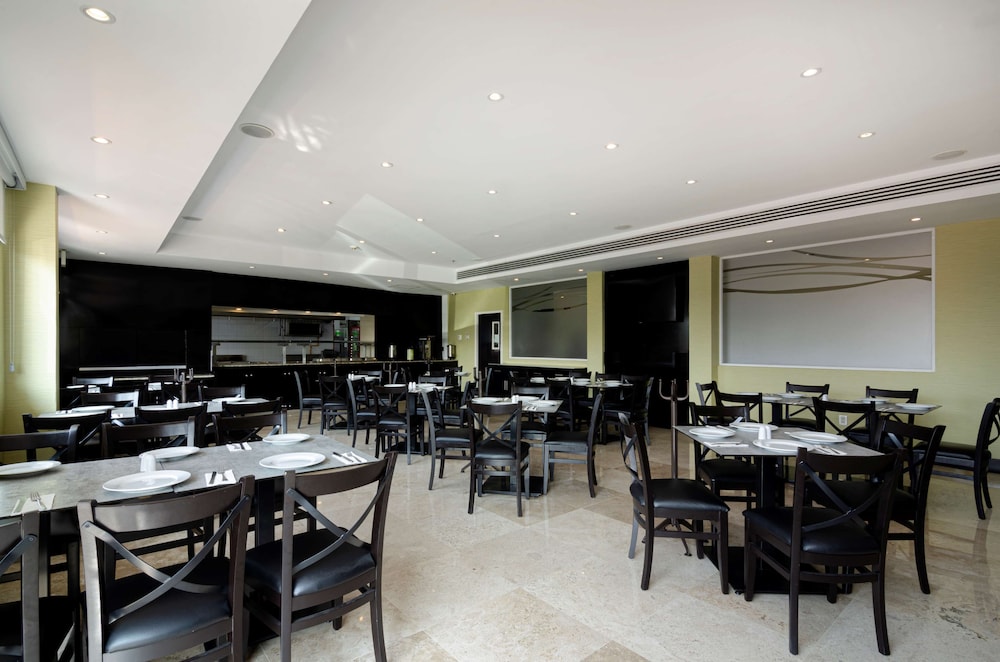 doubletree by hilton hotel queretaro