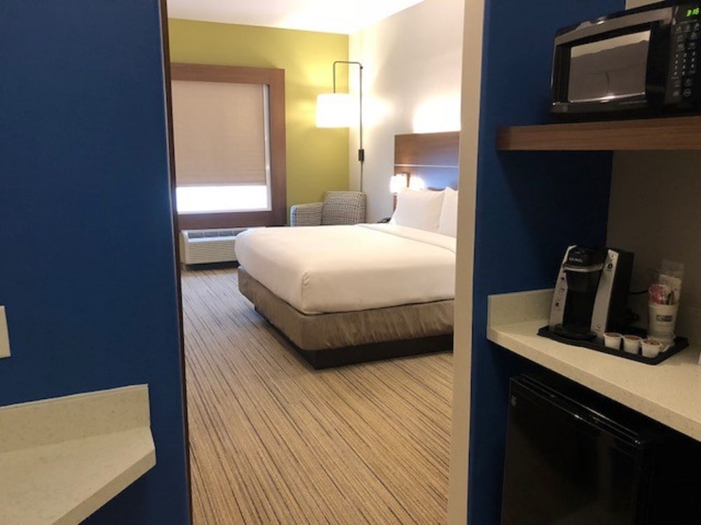 holiday inn express and suites rio grand by ihg