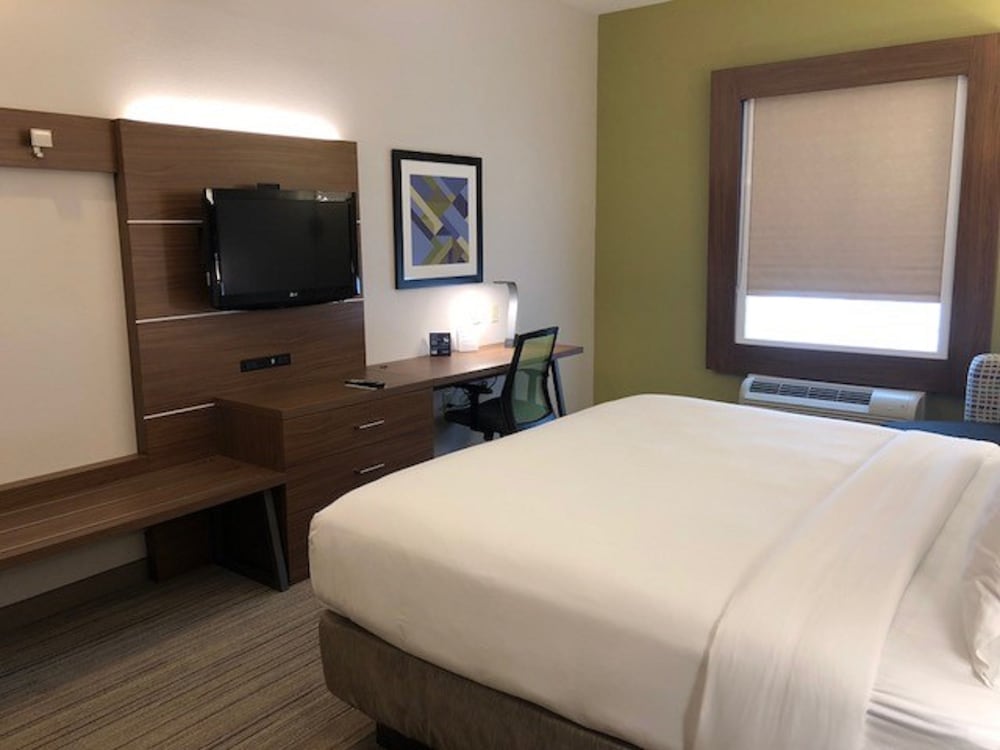holiday inn express and suites rio grand by ihg