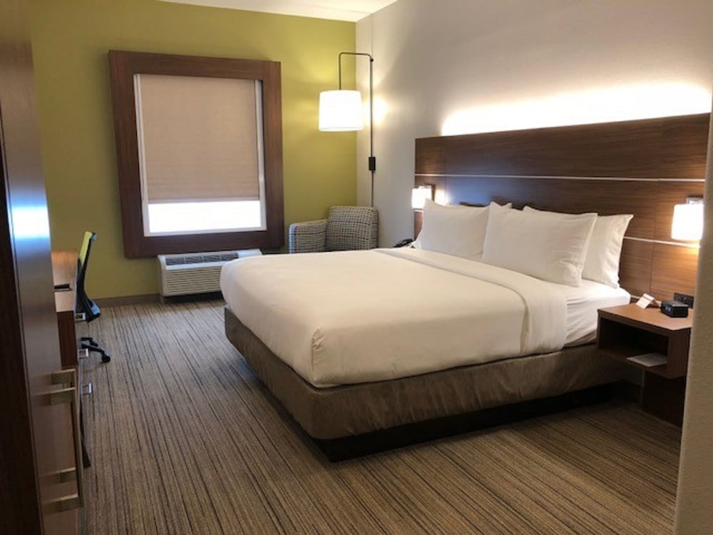 holiday inn express and suites rio grand by ihg