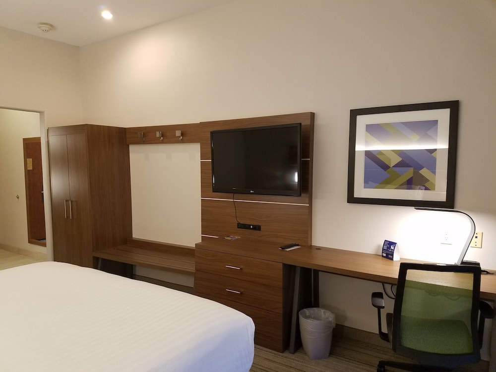 holiday inn express and suites rio grand by ihg
