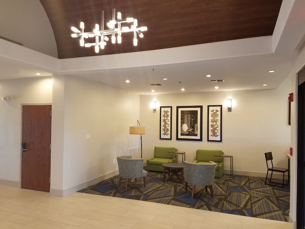 holiday inn express and suites rio grand by ihg