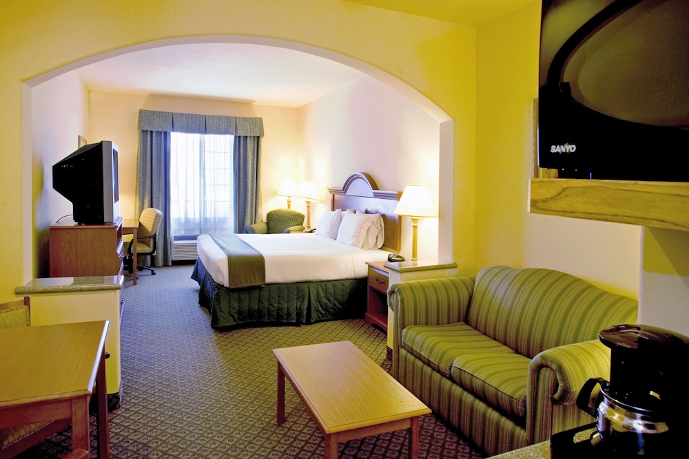 holiday inn express and suites rio grand by ihg