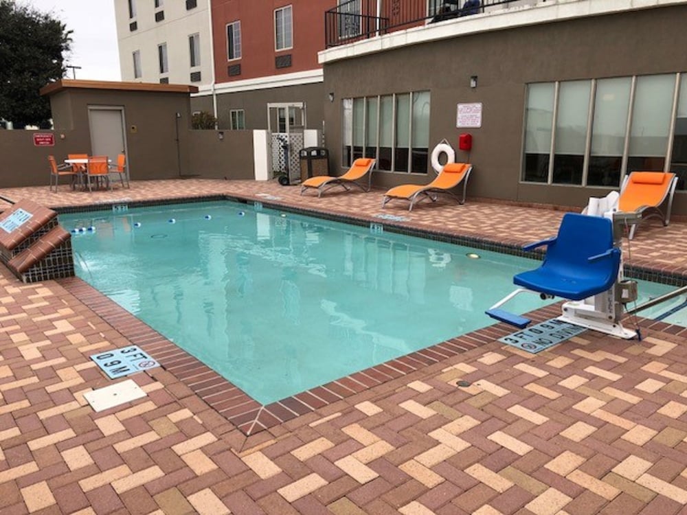 holiday inn express and suites rio grand by ihg