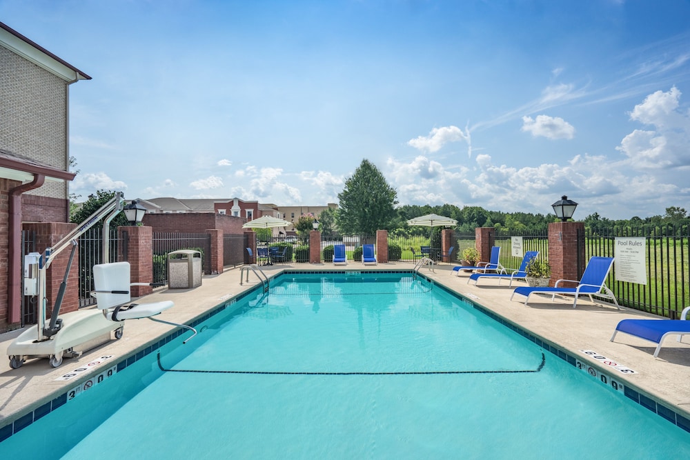 holiday inn express and suites gadsden w near attalla