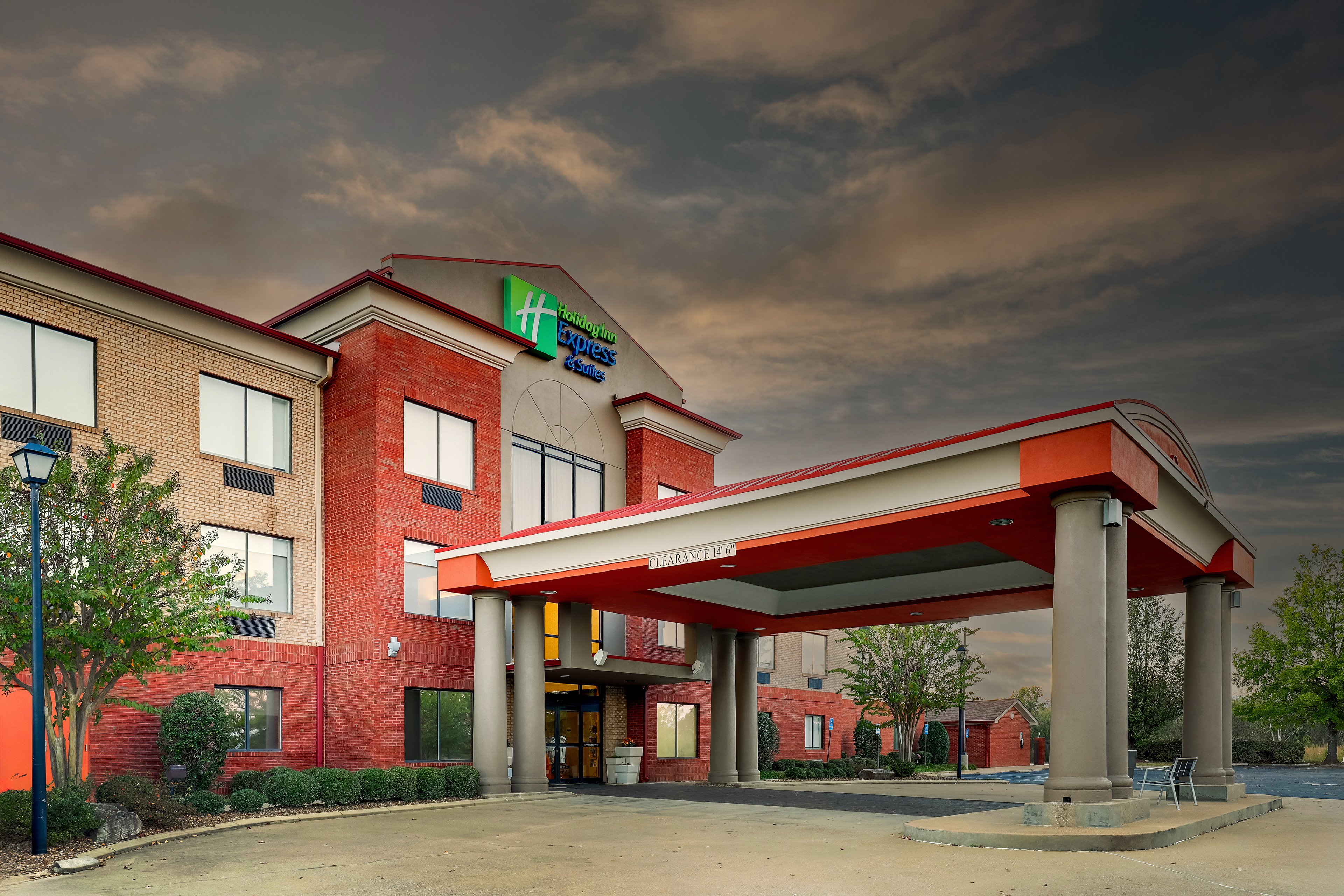 holiday inn express and suites gadsden w near attalla