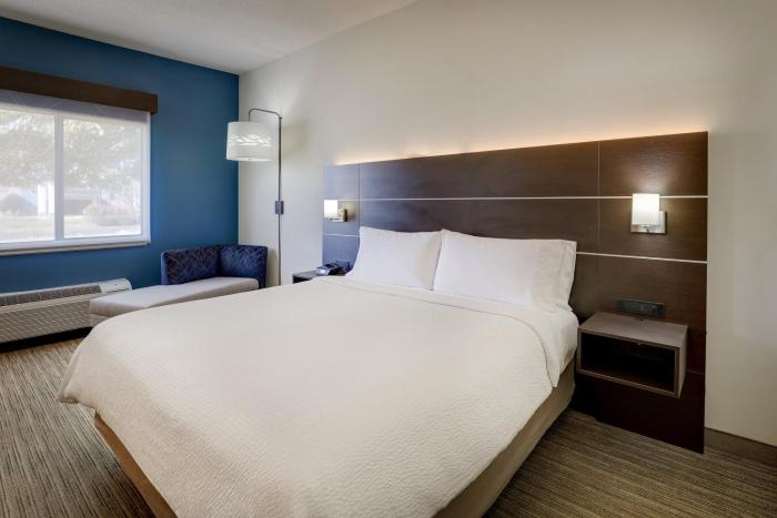 holiday inn express and suites gadsden w near attalla