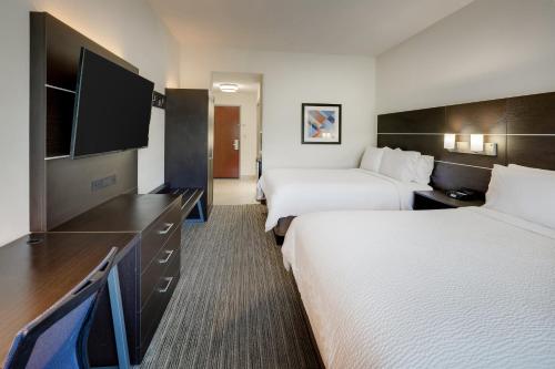 holiday inn express and suites gadsden w near attalla