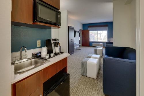 holiday inn express and suites gadsden w near attalla