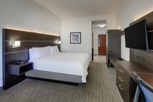 holiday inn express and suites gadsden w near attalla