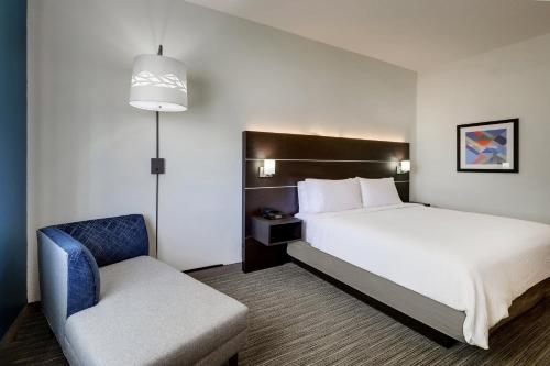holiday inn express and suites gadsden w near attalla