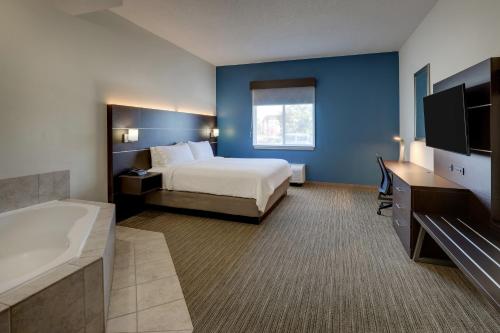 holiday inn express and suites gadsden w near attalla