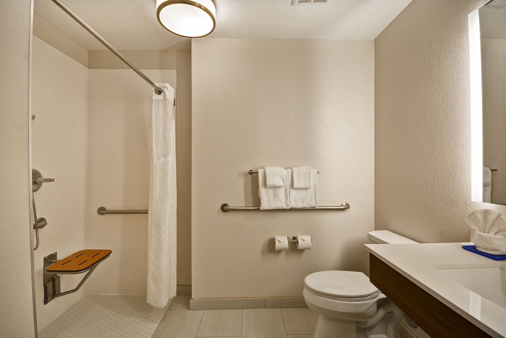 holiday inn express hotel and suites river park by ihg