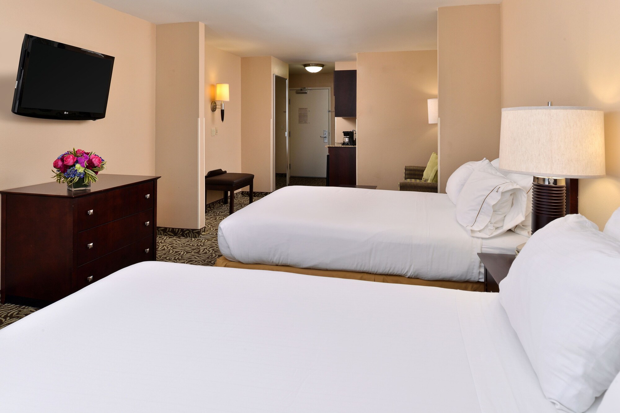 holiday inn express hotel and suites river park by ihg