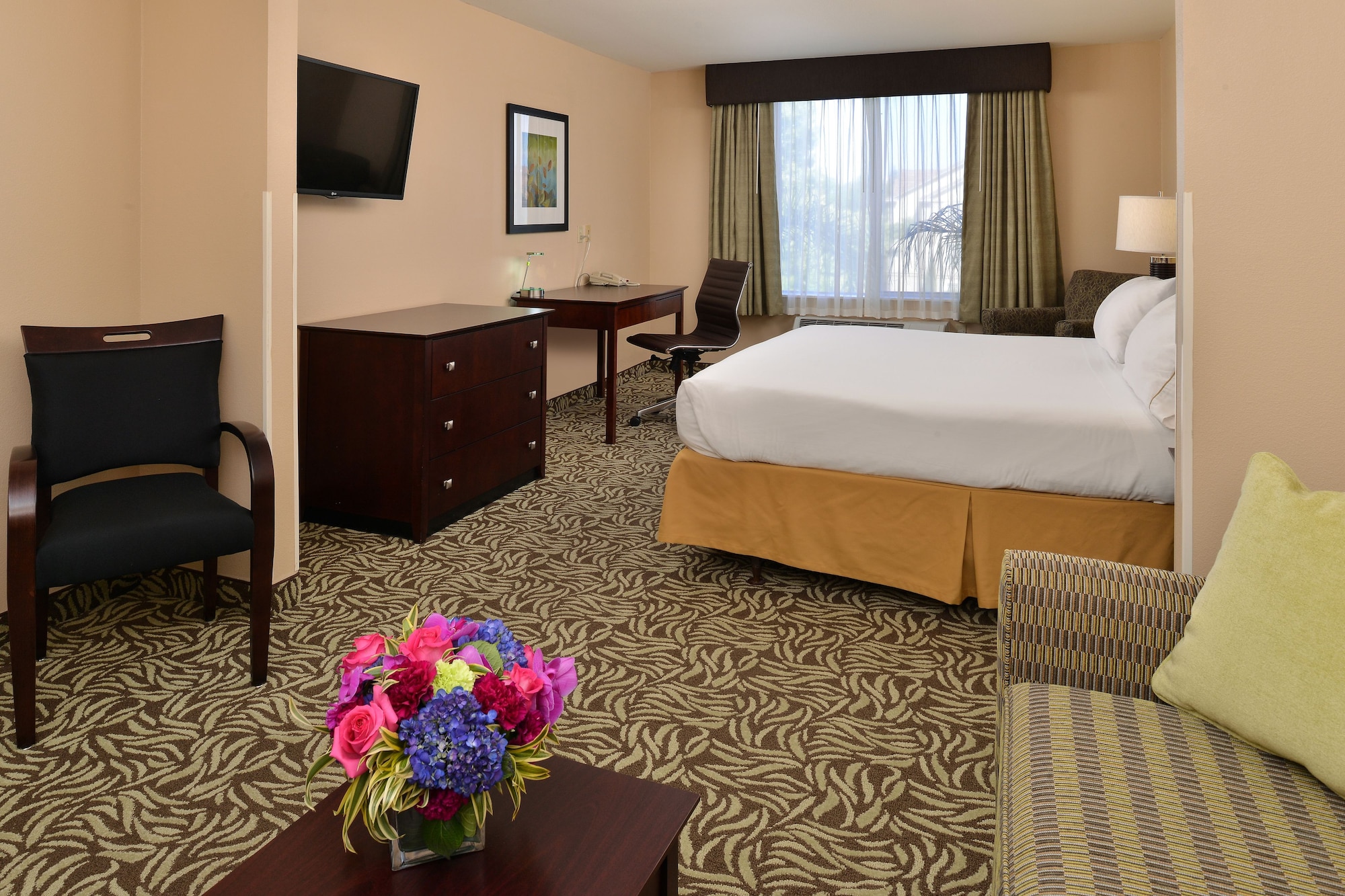 holiday inn express hotel and suites river park by ihg