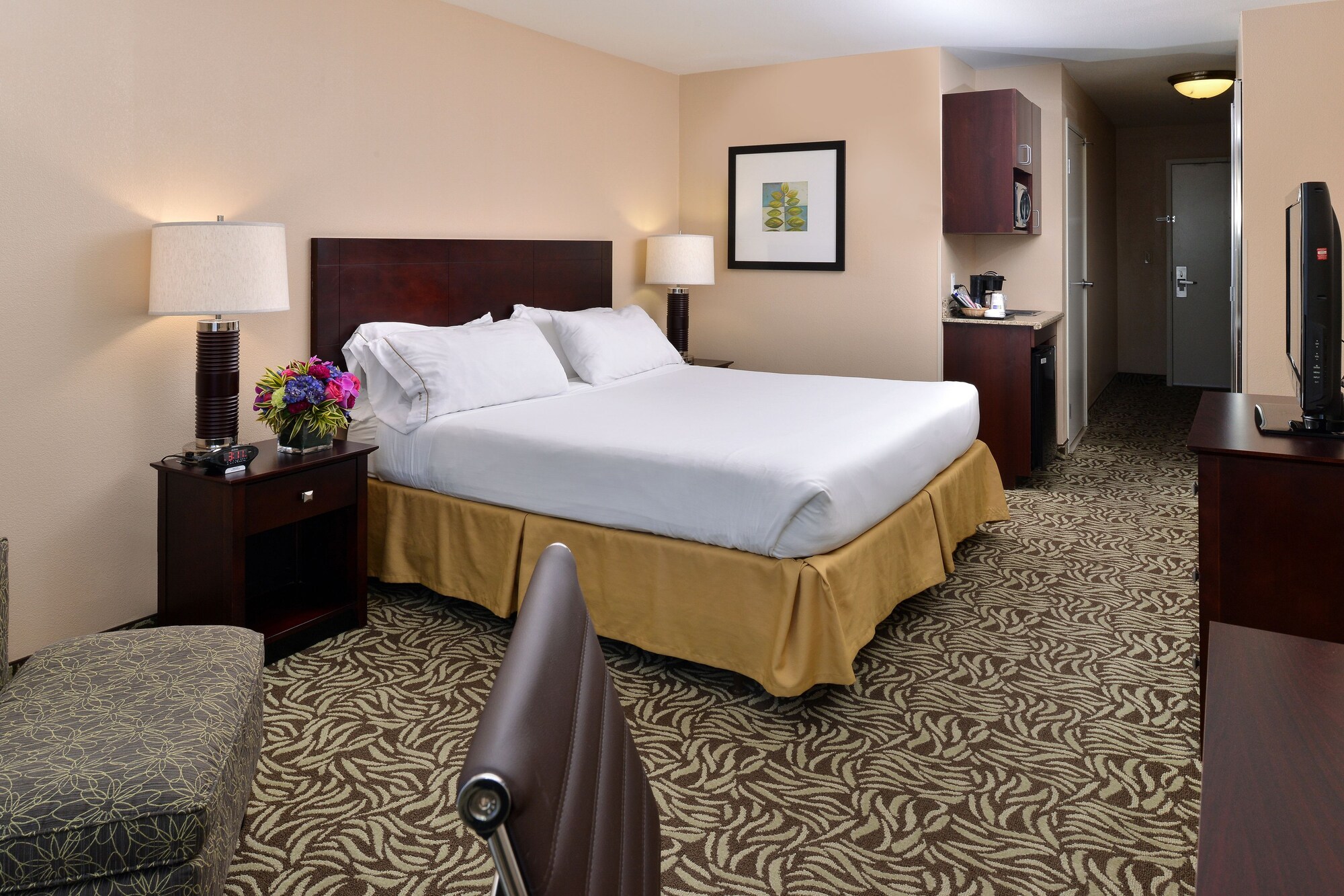 holiday inn express hotel and suites river park by ihg