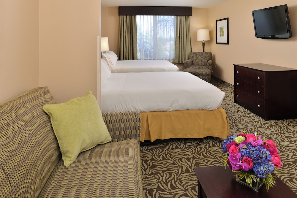 holiday inn express hotel and suites river park by ihg