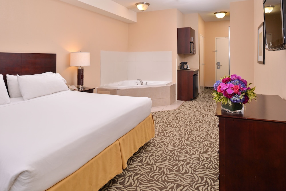 holiday inn express hotel and suites river park by ihg
