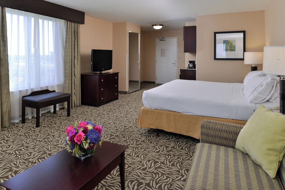 holiday inn express hotel and suites river park by ihg