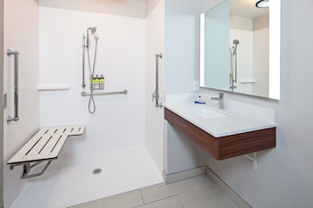Holiday Inn Express & Suites Clovis-Fresno Area By Ihg,Fresno>>Clovis,3 star