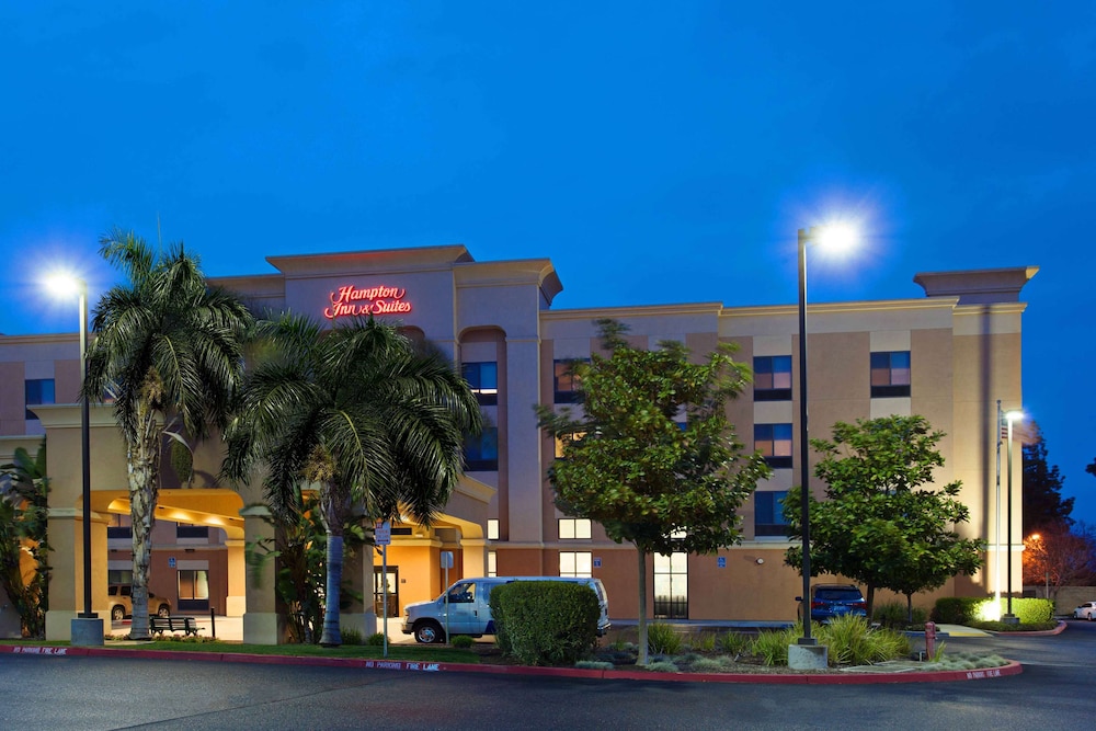 hampton inn and suites clovis airport north
