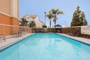 Hampton Inn & Suites Clovis-Airport North,Fresno>>Clovis,3 star