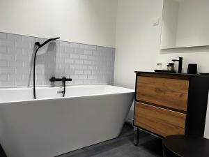 loches