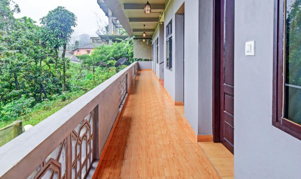 itsy hotels igloo residency raja seat