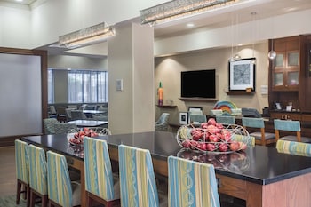 hampton inn and suites little rock downtown