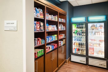 hampton inn and suites little rock downtown