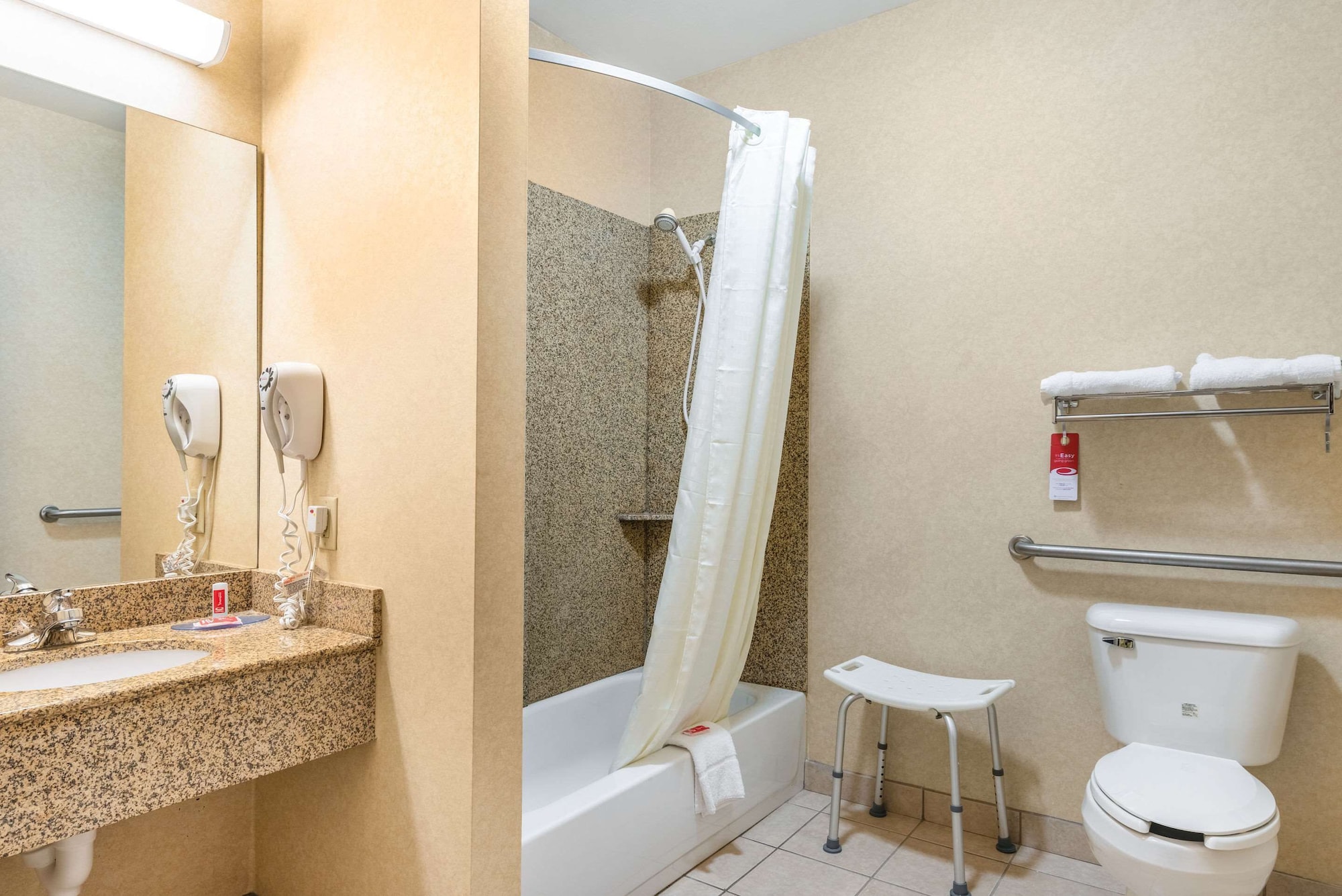 econo lodge inn and suites pritchard road north little rock