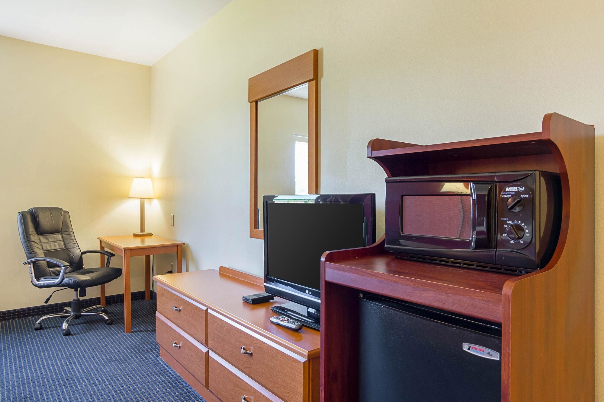 econo lodge inn and suites pritchard road north little rock