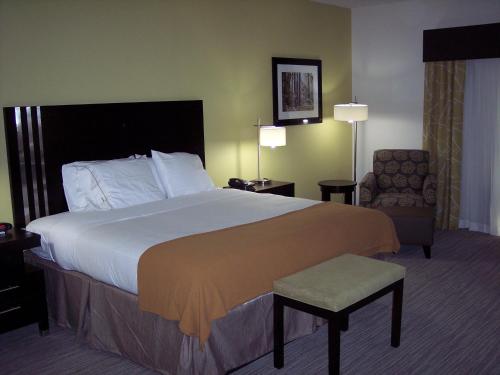 holiday inn express and suites conway by ihg