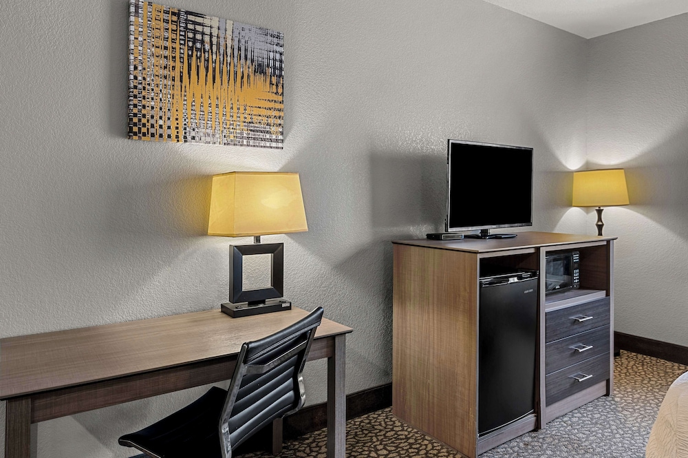 best western sherwood inn and suites