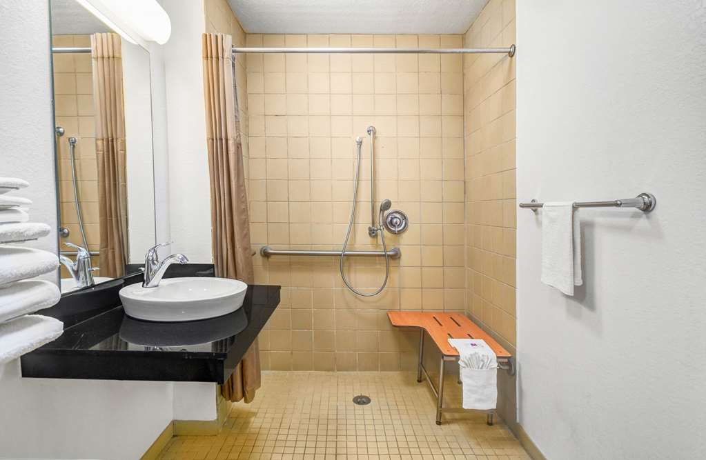 motel 6 memphis tn downtown
