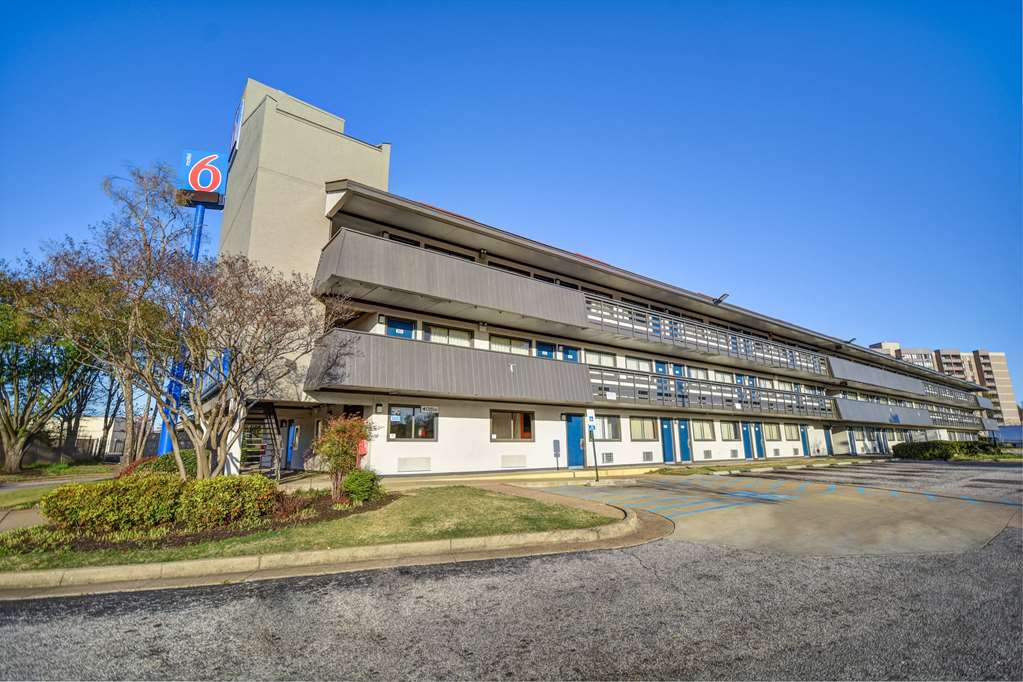 motel 6 memphis tn downtown