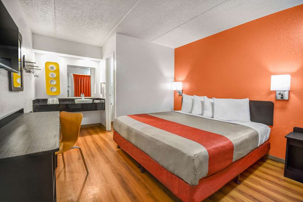 motel 6 memphis tn downtown