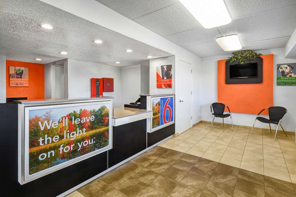 motel 6 memphis tn downtown