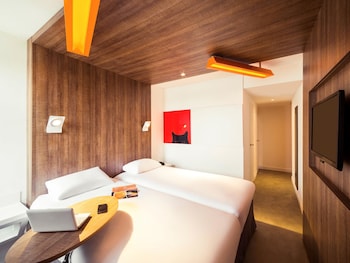 Hotel Ibis Styles Niort Poitou Charentes,La Rochelle>>Deux-Sèvres,3 star