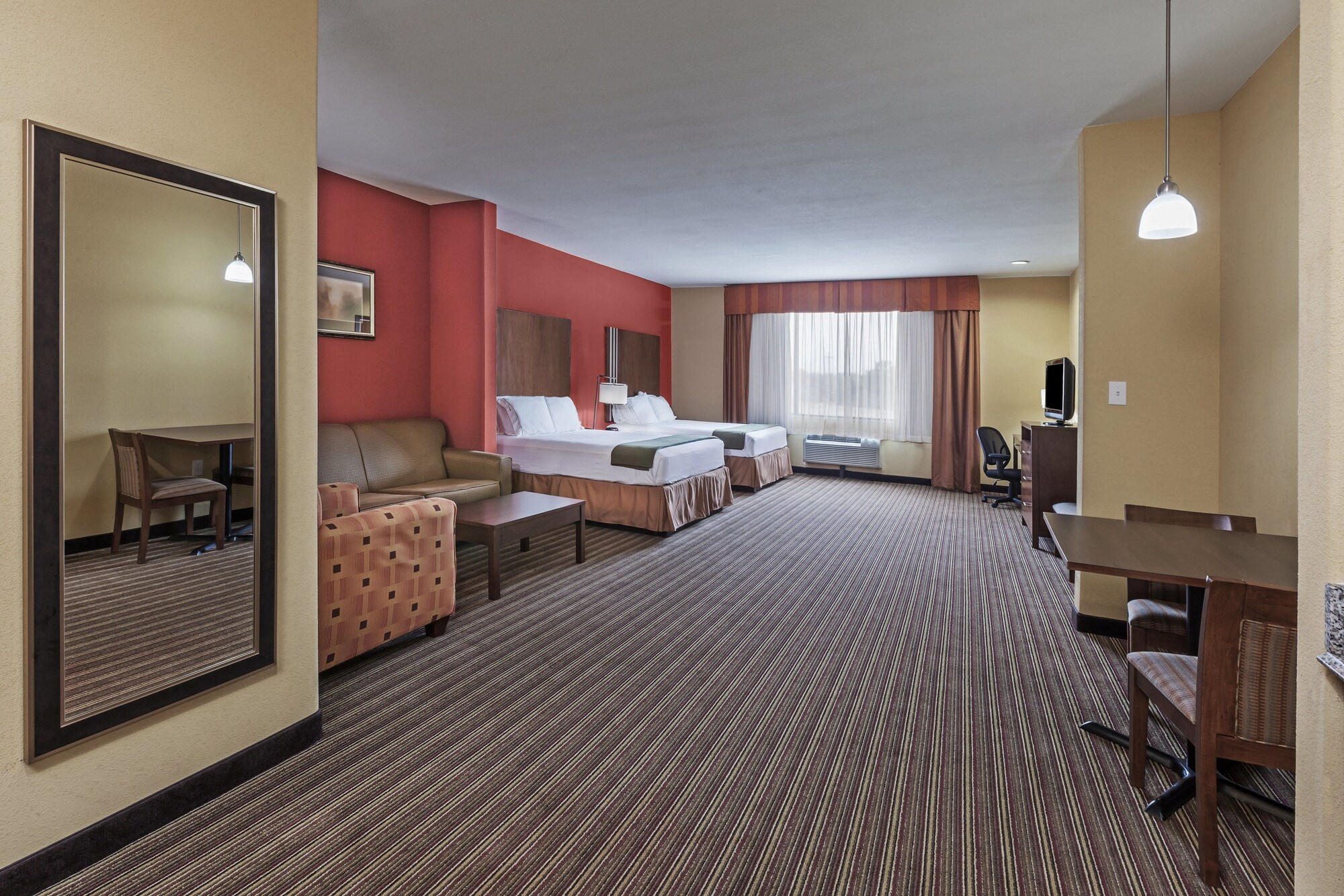 holiday inn express cleveland by ihg