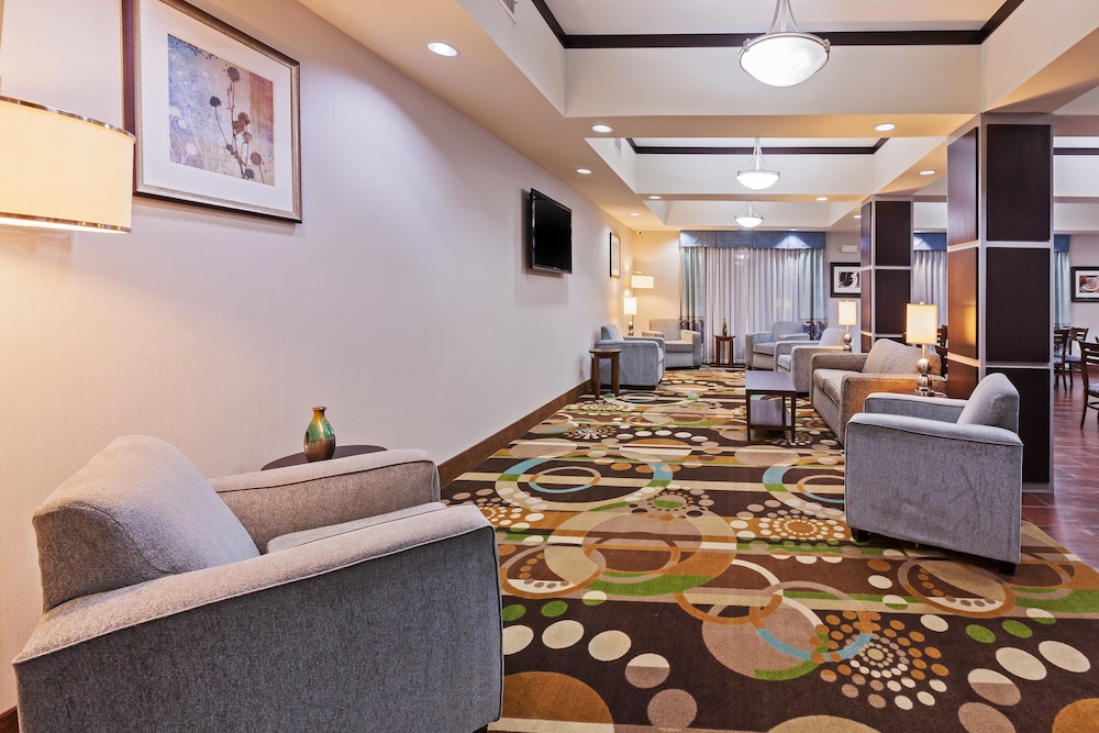 holiday inn express cleveland by ihg